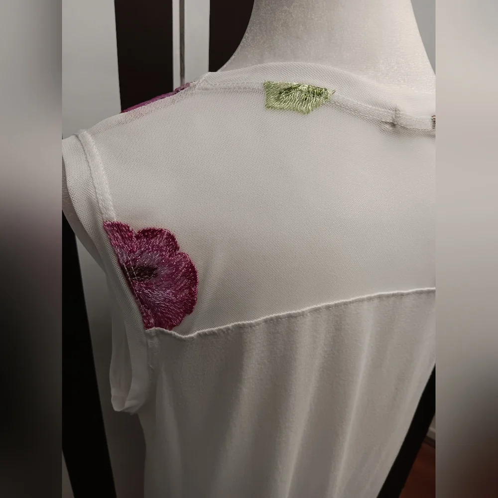 Pebble and stone tank top - Picture 12 of 13